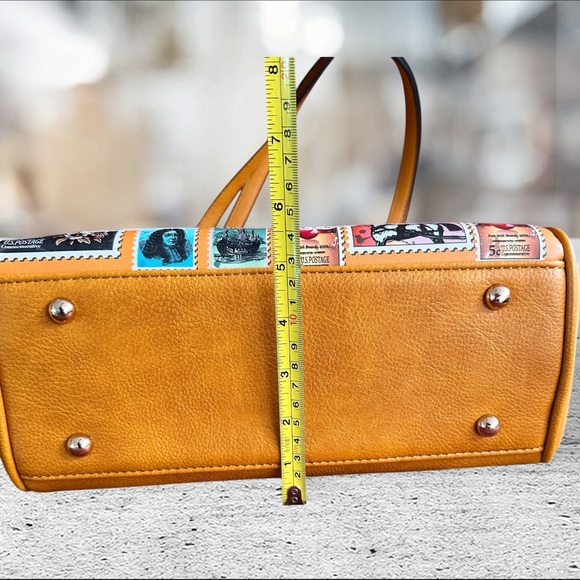 🎉HostPick🎉 Betty Boop LANY Shoulder Bag NWT - RARE, unique postage stamp design - Picture 9 of 16